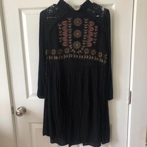 Cute black dress with stitching